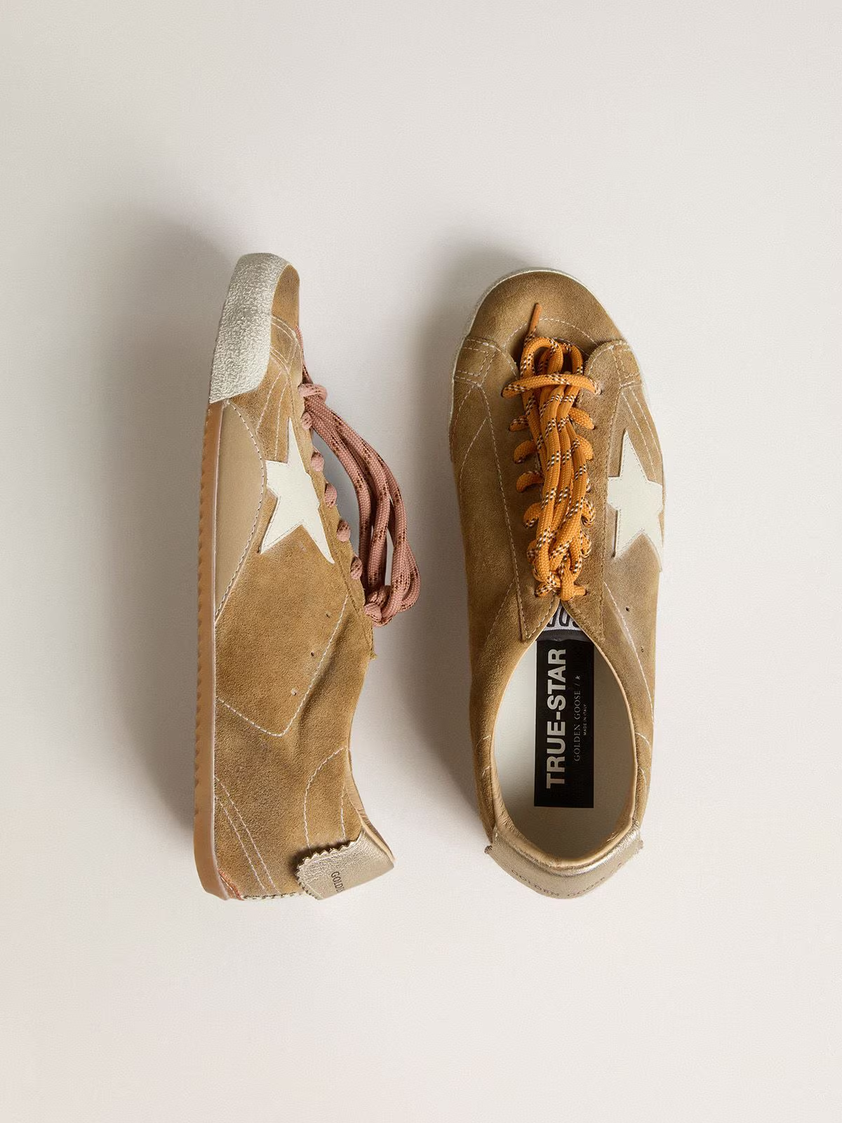 True-Star Donna in suede color tabacco con stella bianca e talloncino platino
