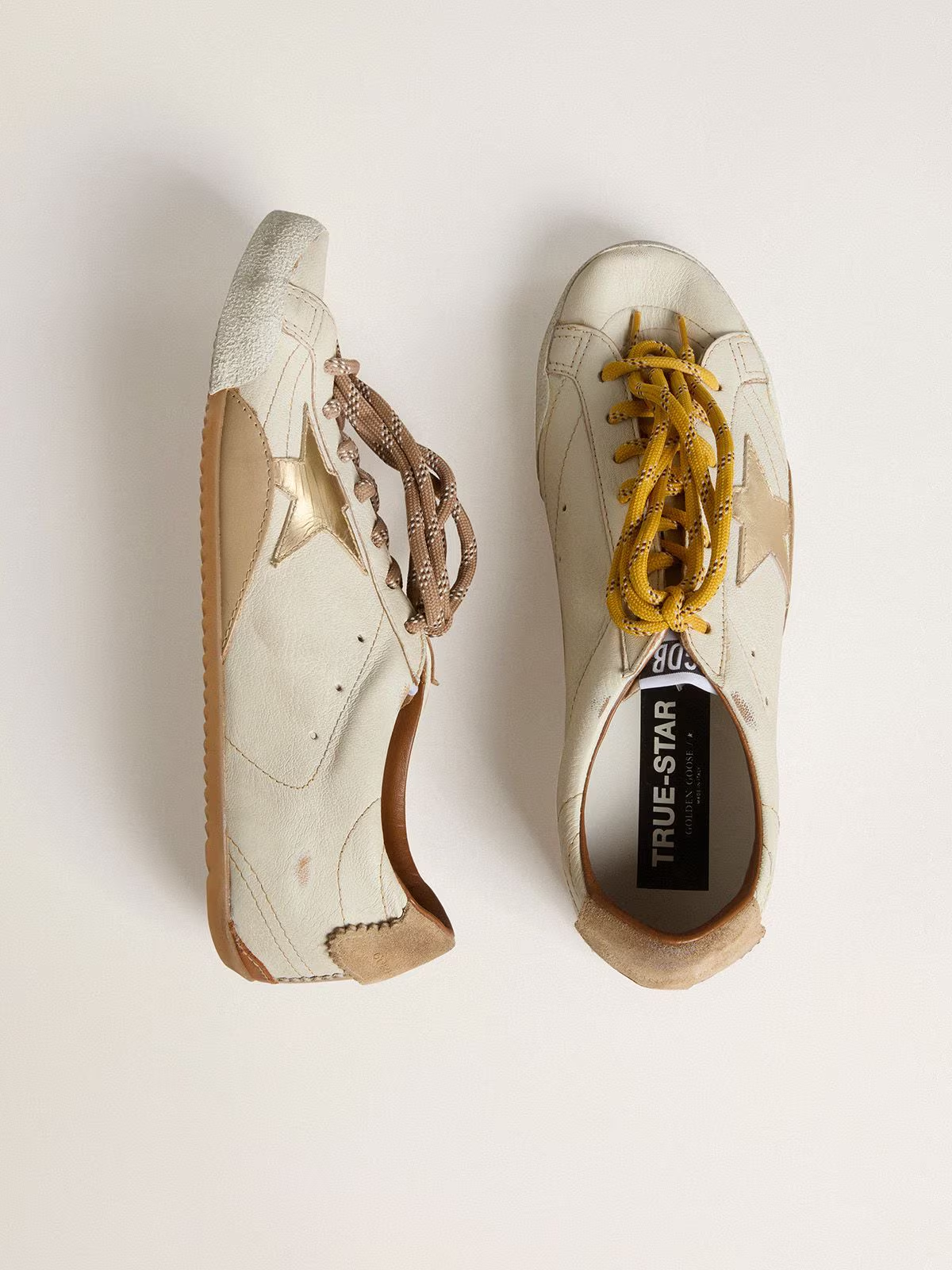 True-Star Donna in nappa bianca con stella oro e talloncino in suede beige