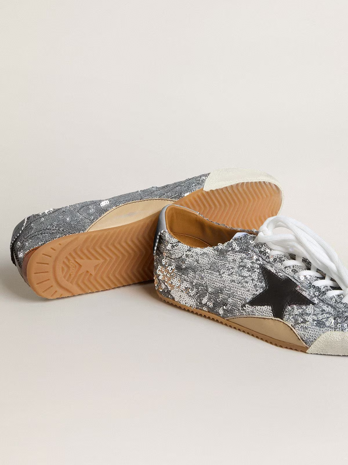 True-Star Uomo in paillettes argento con stella color nero e talloncino in pelle beige
