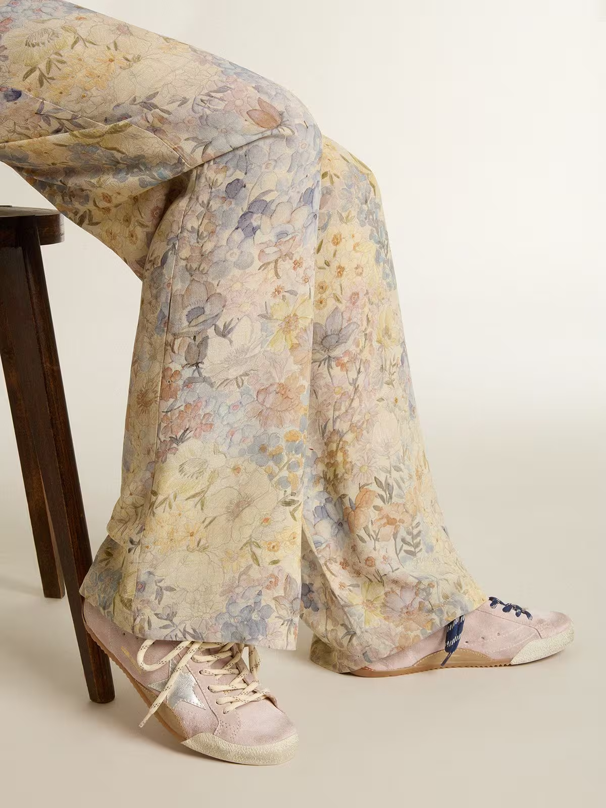 True-Star Donna in suede rosa pastello con stella e talloncino argento